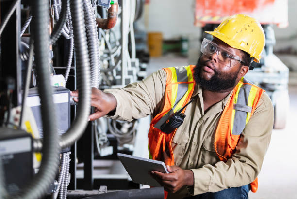 Best Affordable Emergency Electrician  in Englewood, NJ